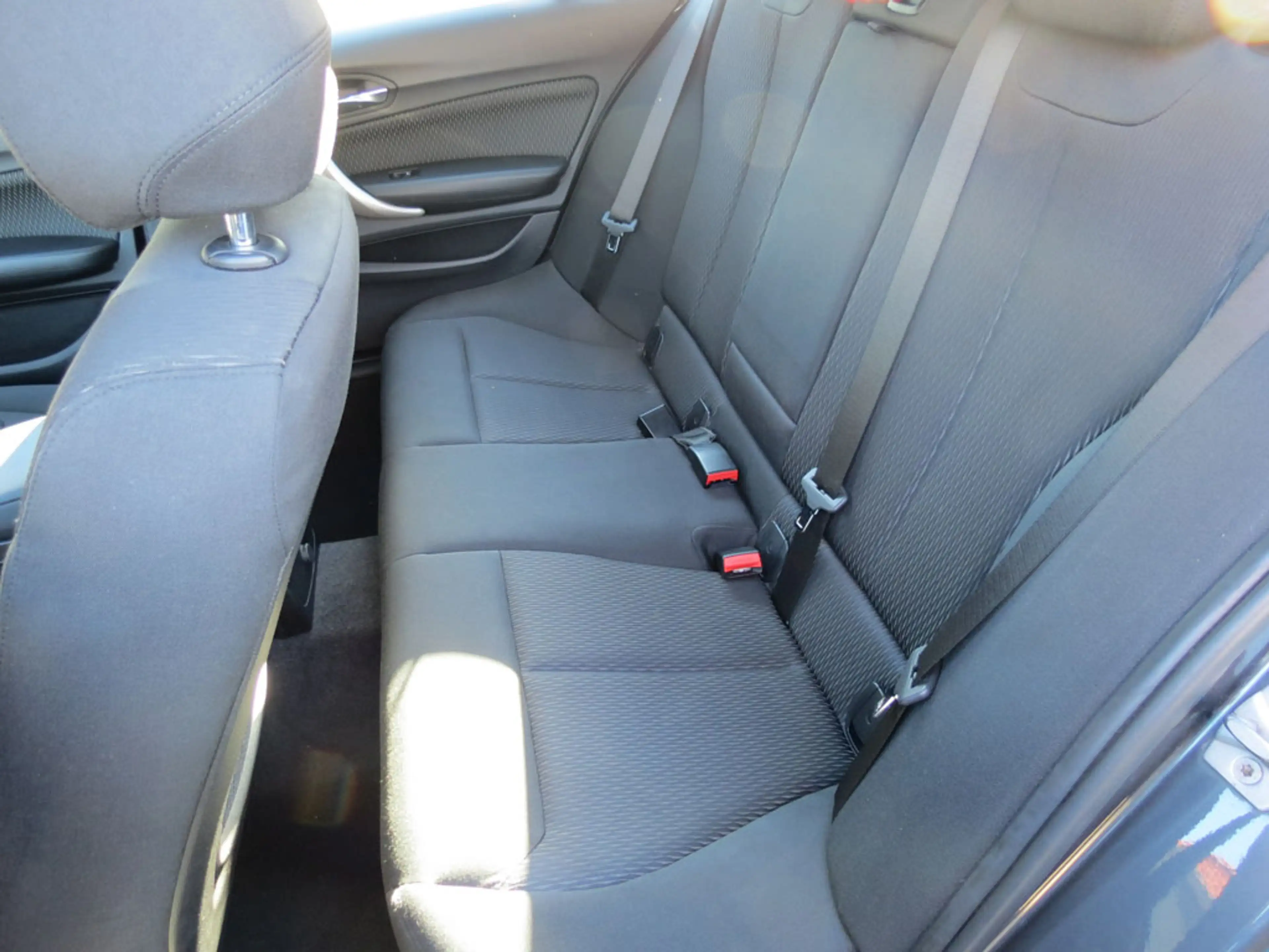 BMW 118 i Advantage Navi LED Lenkradheiz. Sitzheiz. — photo 13
