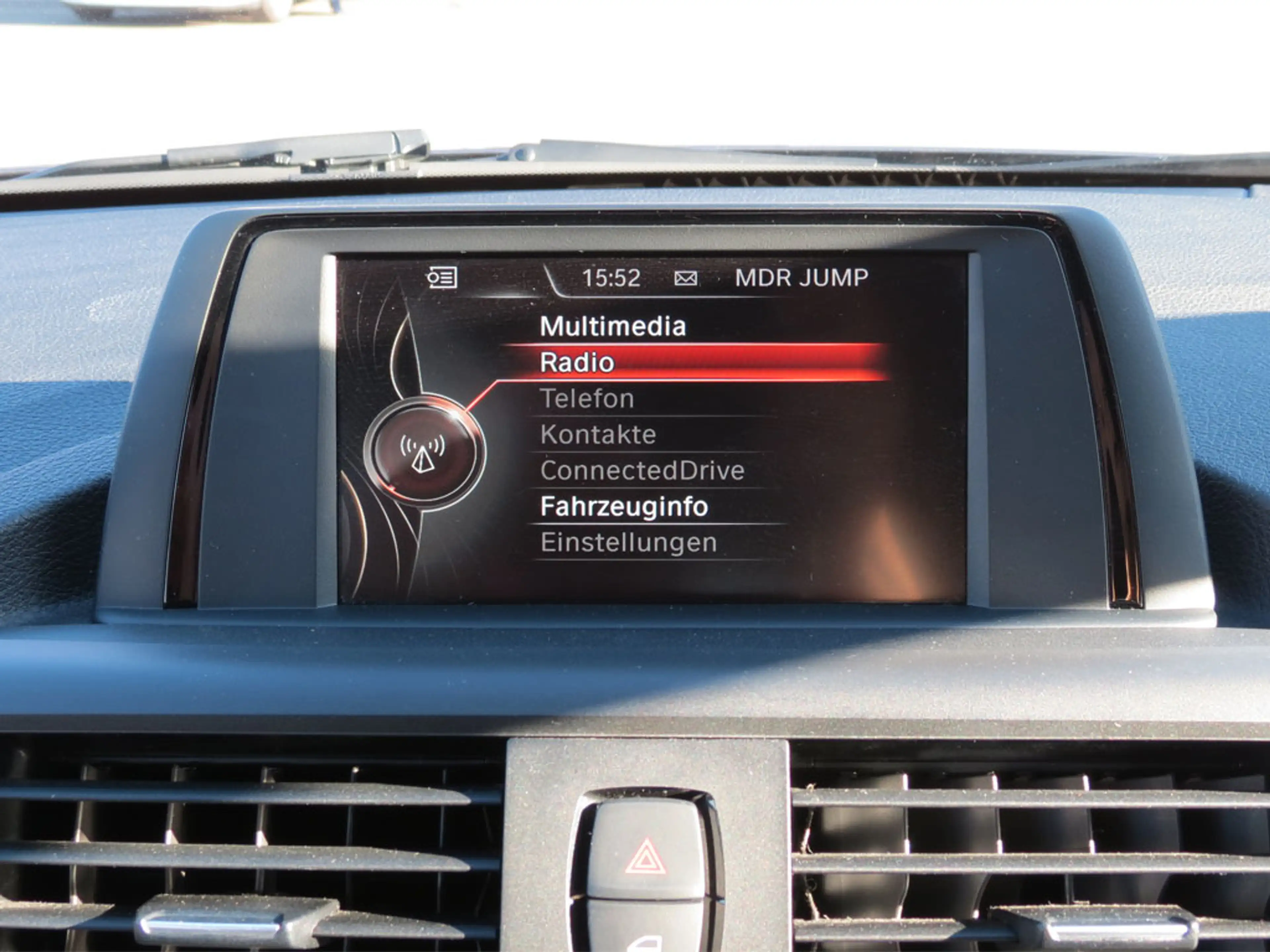 BMW 118 i Advantage Navi LED Lenkradheiz. Sitzheiz. — photo 11