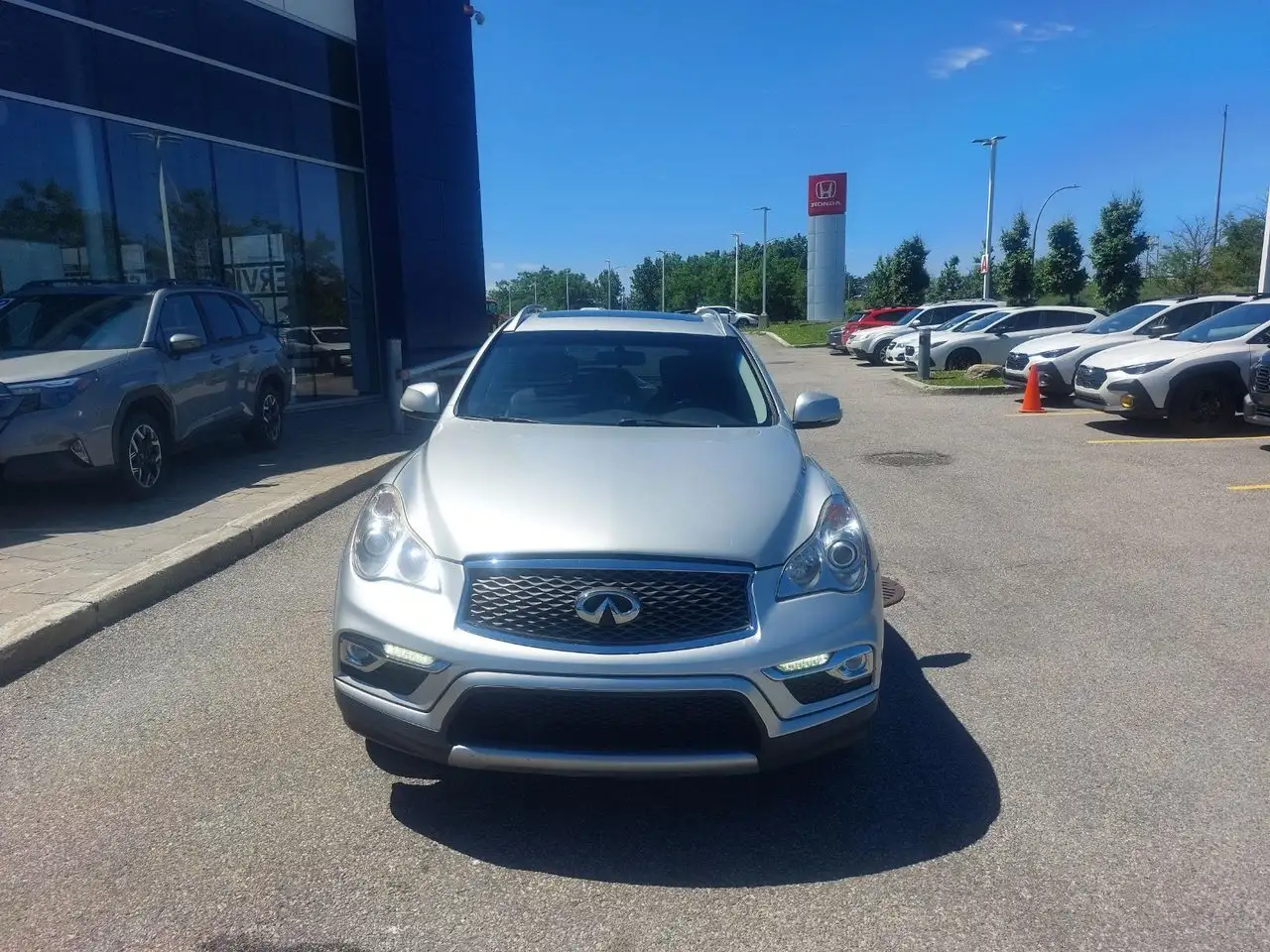 Infiniti QX50 снимка Infiniti QX50
