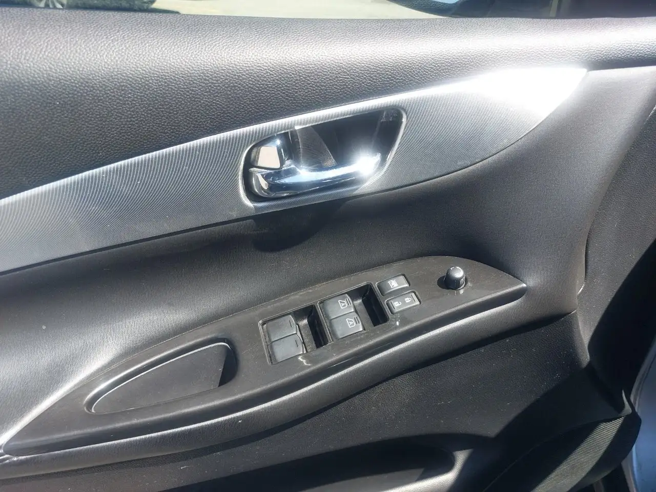 Infiniti QX50 снимка Infiniti QX50