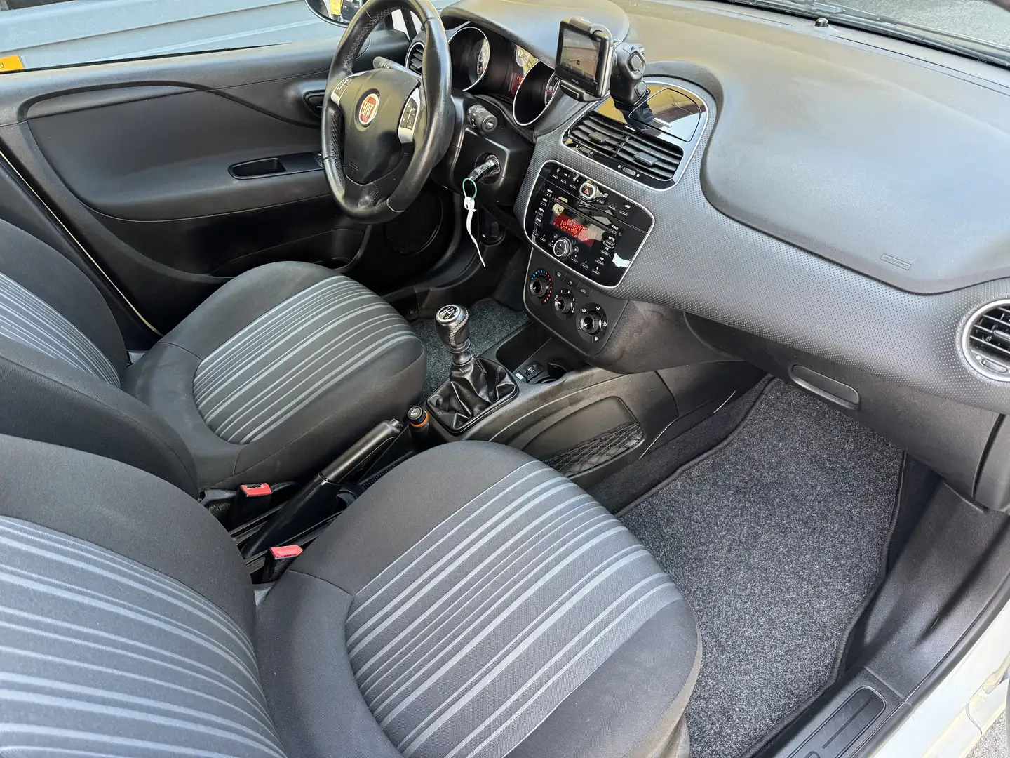 Fiat Punto MyLife 1.4 / Navi / Klima / USB Weiß - 2