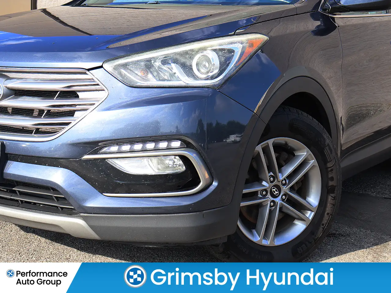 Hyundai SANTA FE photo Hyundai SANTA FE