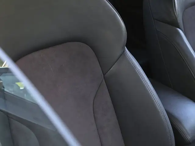 Audi Q3 view 11