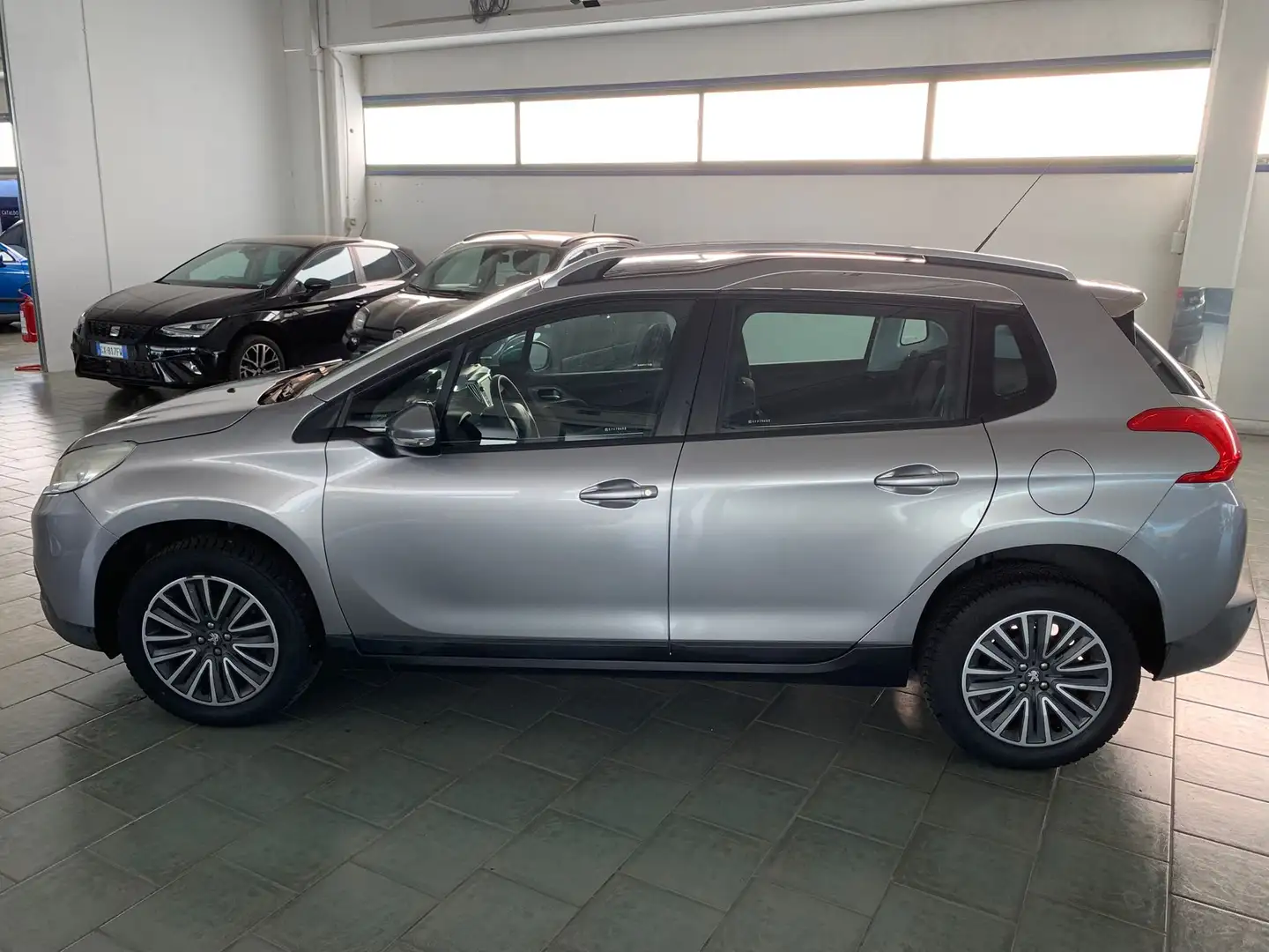 Peugeot 2008 2008 1.4 hdi 8v Active 68cv Grau - 2