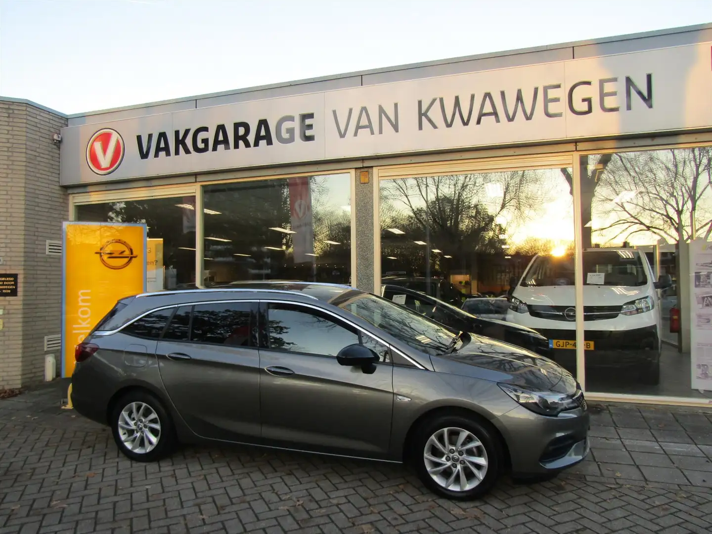 Opel Astra Sports Tourer 1.5 CDTI 105pk Start/Stop Business E Gris - 1