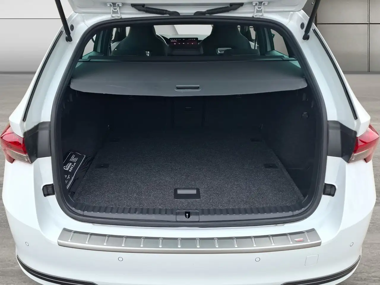 Skoda Octavia Combi 1.5 TSI mHEV SPORTLINE Klima Navi, миниатюра 9