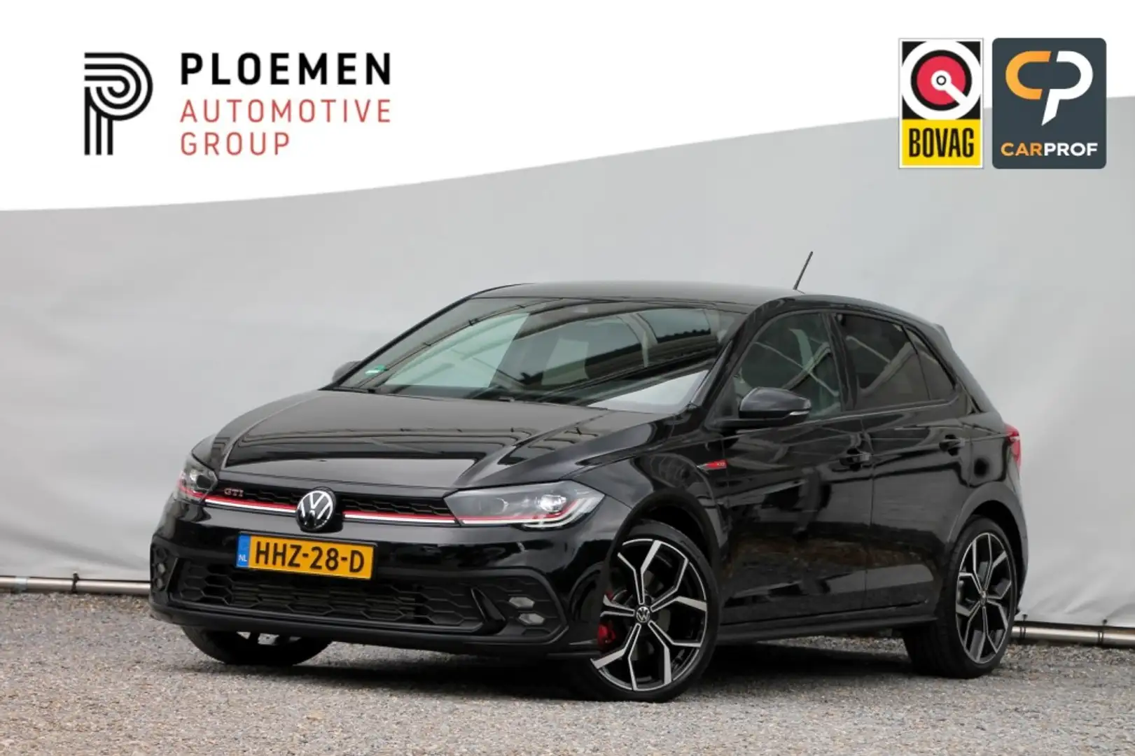 Volkswagen Polo 2.0 TSI GTI - 207 pk **Beats / IQ Light / Carplay Zwart - 1