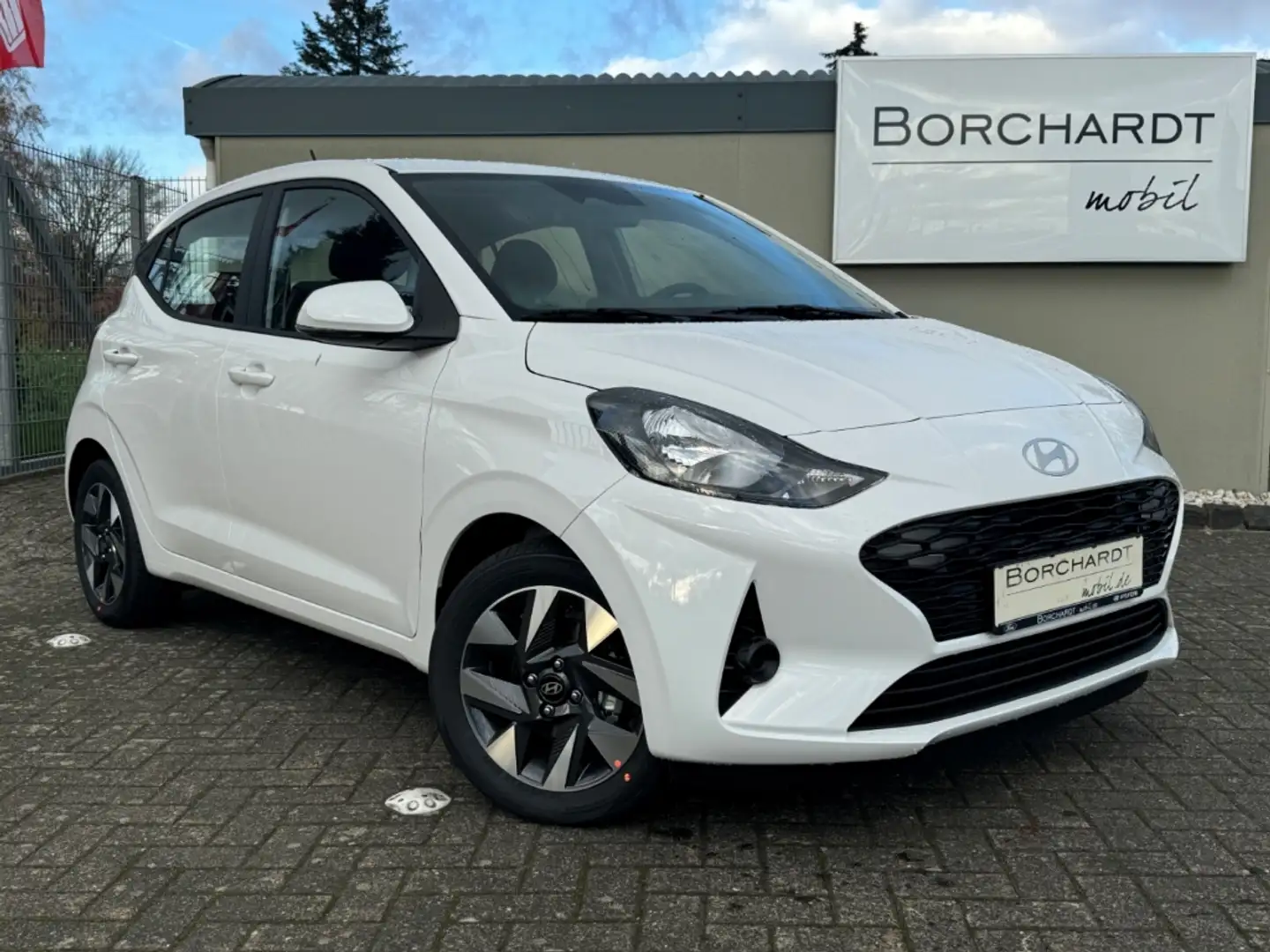 Hyundai i10 MY25 1.0Benzin 63PS 5-MT 2WD Trend,Navi,Lager Blanc - 2
