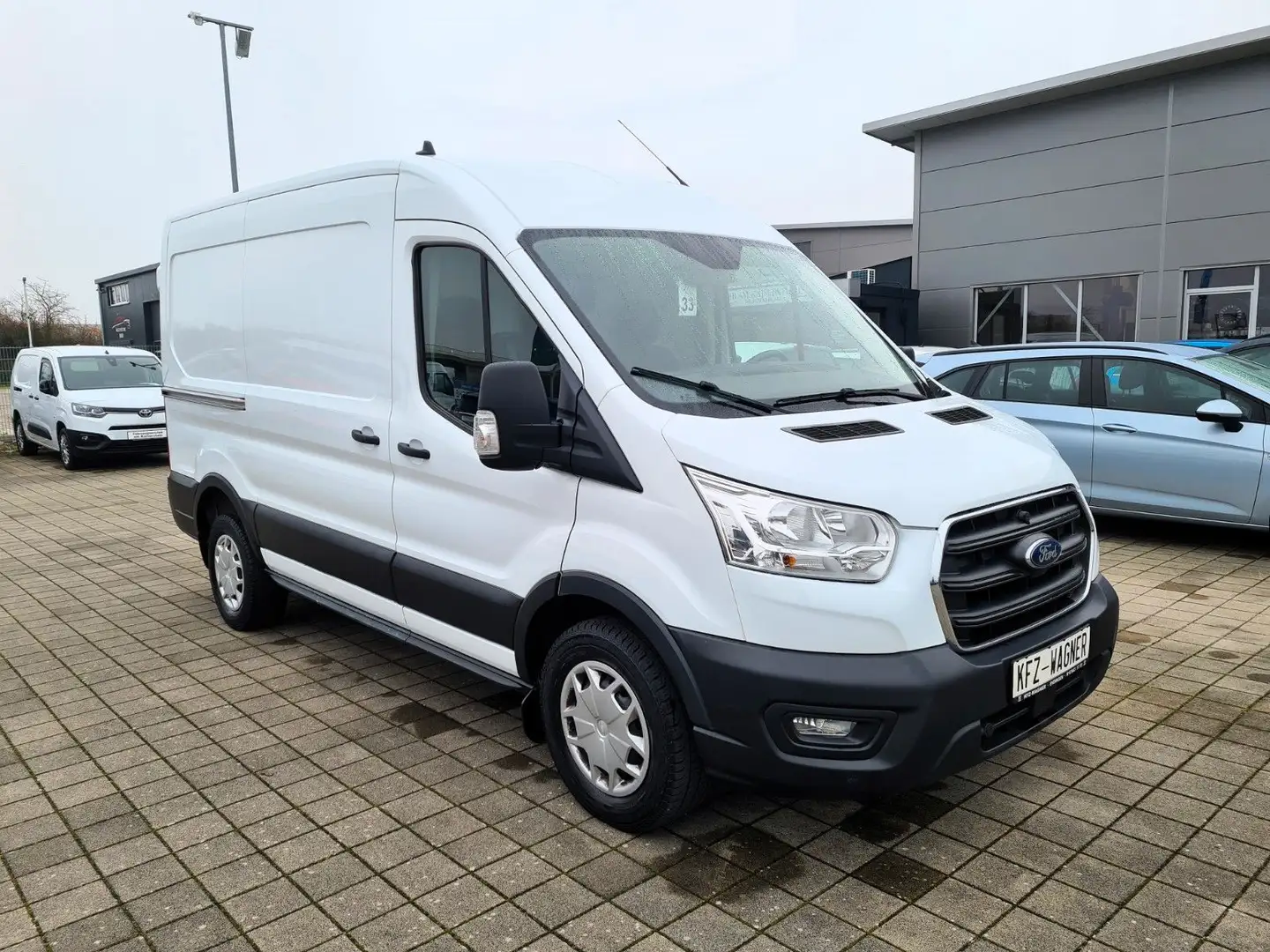 Ford Transit Kasten 350 L2H2 AUTOMATIK AHK KAMERA Weiß - 2