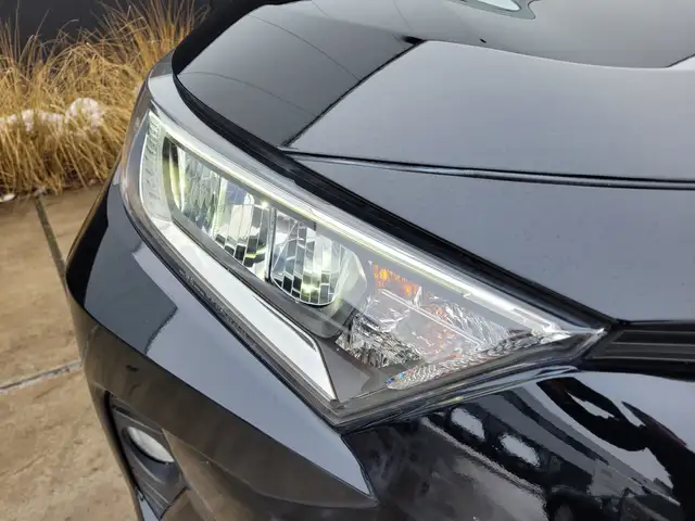 Toyota Rav4 view 8