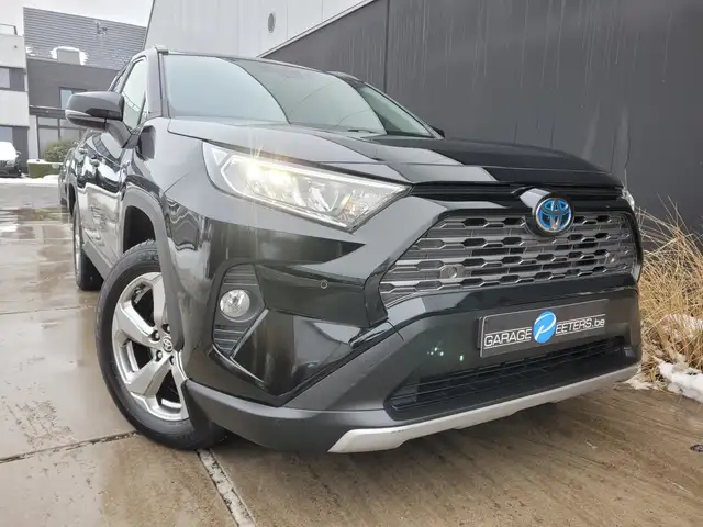 Toyota Rav4 view 6