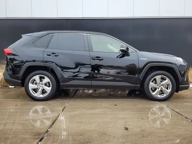 Toyota Rav4 view 2
