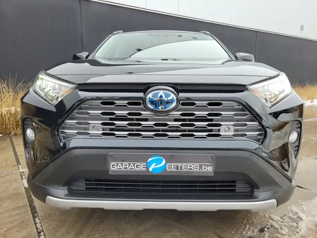 Toyota Rav4 view 5