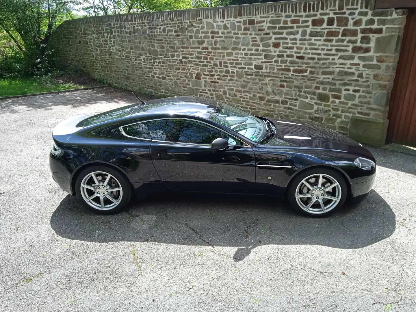 Aston Martin V8 V8 Vantage crna - 2