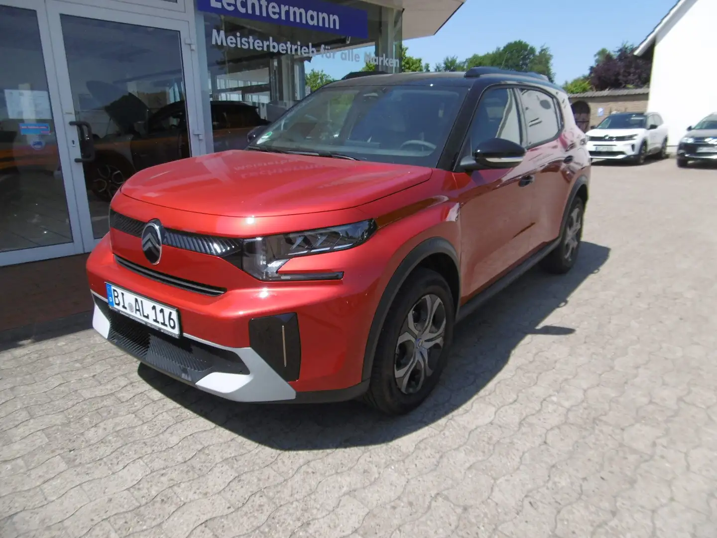 Citroen C3 Aircross Turbo 100 PLUS Top Ausstattung, neustes Modell Rood - 1