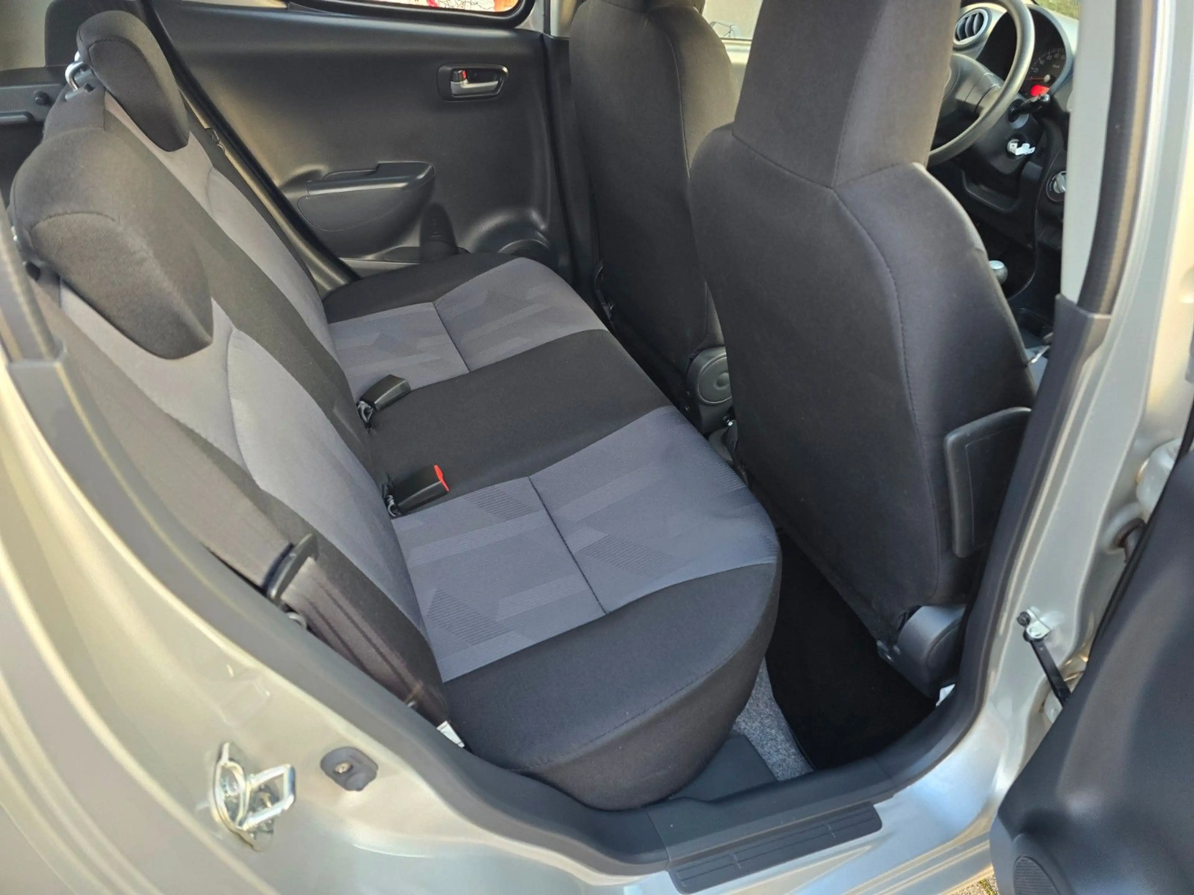 Suzuki Alto Basis aus 1.Hand 16800km — photo 3