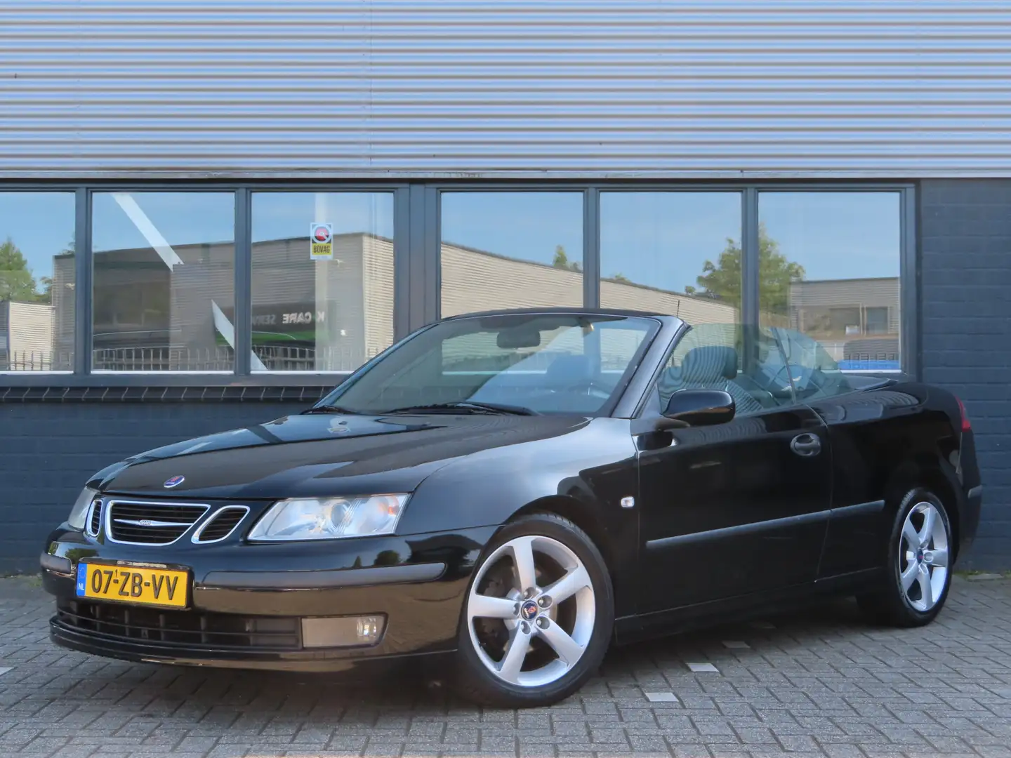 Saab 9-3 Cabrio 2.0t Vector Automaat | Lederen bekleding | Zwart - 1