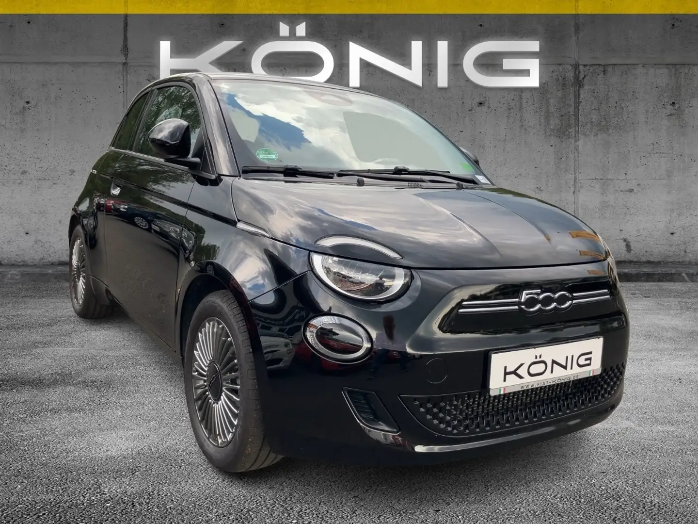 Fiat 500 e Limousine 3+1 Icon KLIMA*CARPLAY*TEMPOMAT Schwarz - 2