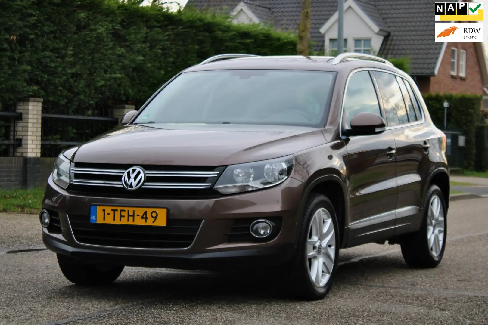 Volkswagen Tiguan 1.4 TSI Sport&Style | AUTOMAAT | 160 PK | NAVI | C Bruin - 1