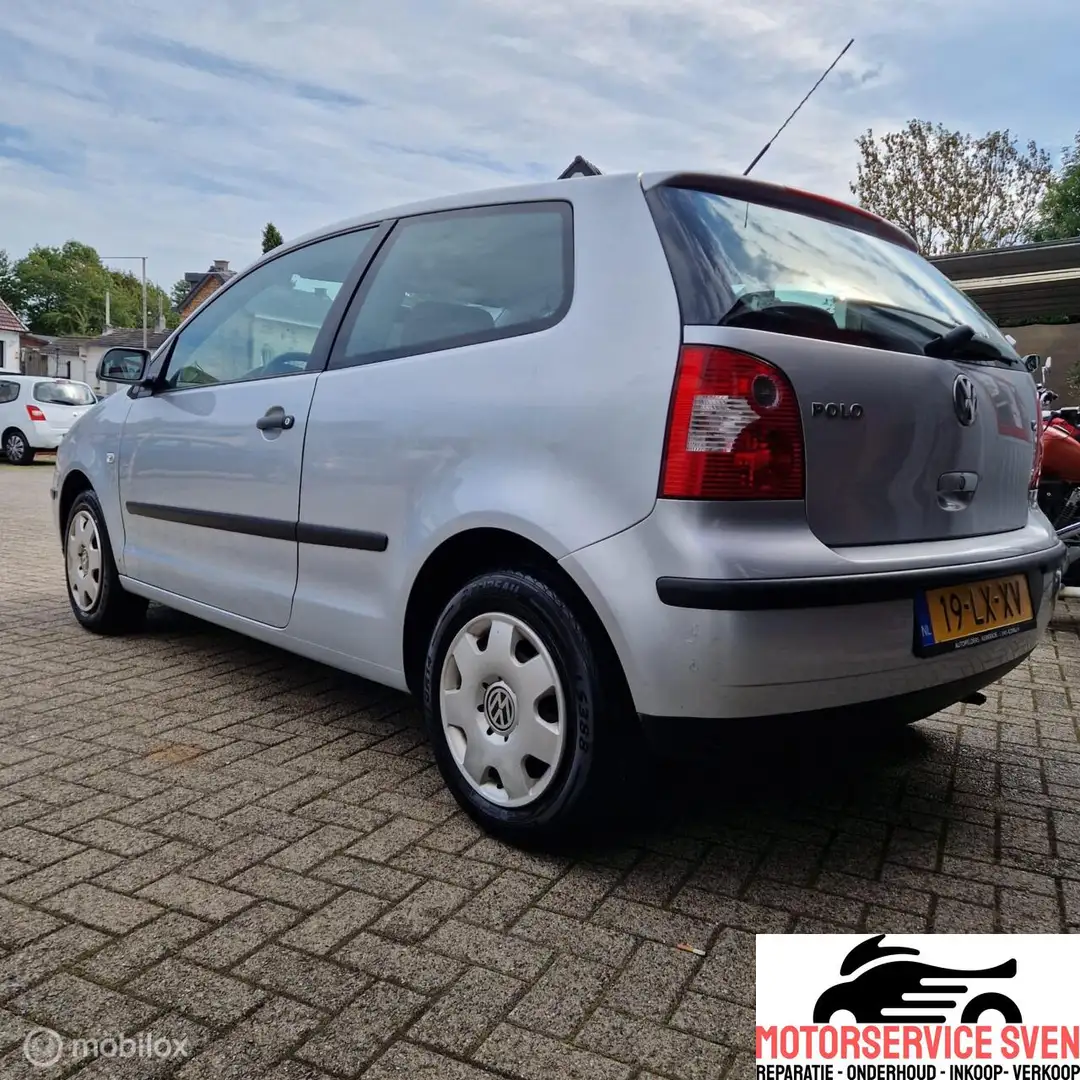 Volkswagen Polo 1.2-12V Grijs - 2