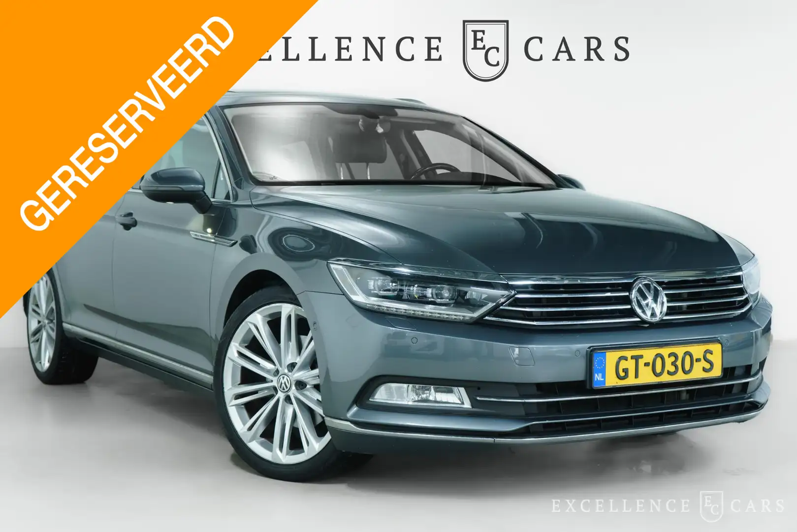 Volkswagen Passat Variant 1.6 TDI Highline/R-Line Pano|Led| Adap. Cruise| Gris - 1