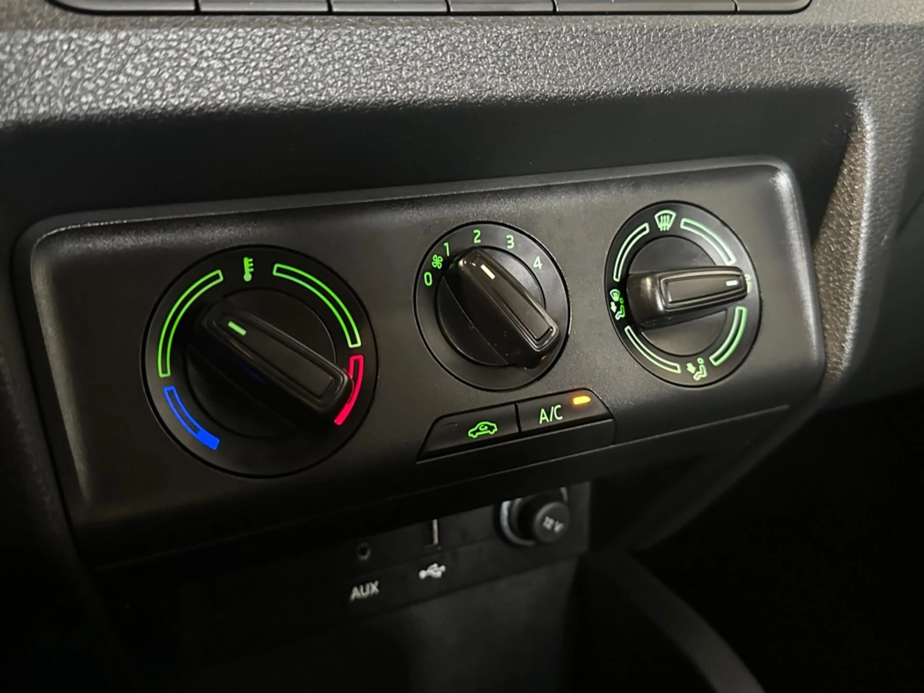 Skoda Fabia 1.0 TSI DRIVE l 5DRS l AIRCO l PDC l CRUISE l — photo 28