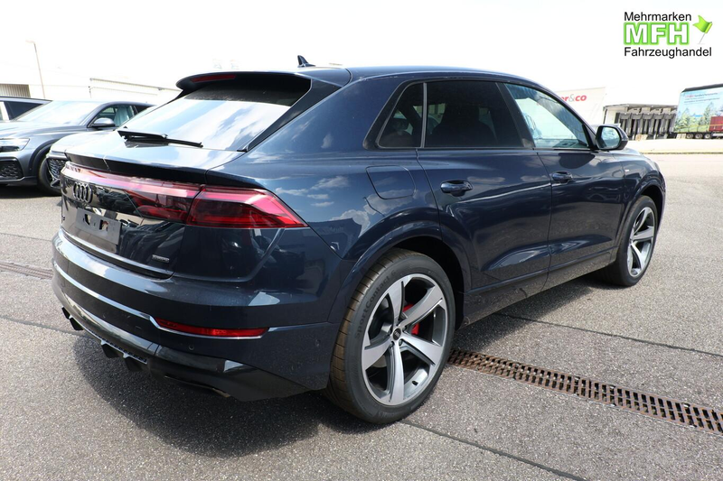Audi Q8 S line 2xS AssistenzP+ 22Z Laser Pano B&O Leder... — photo 2