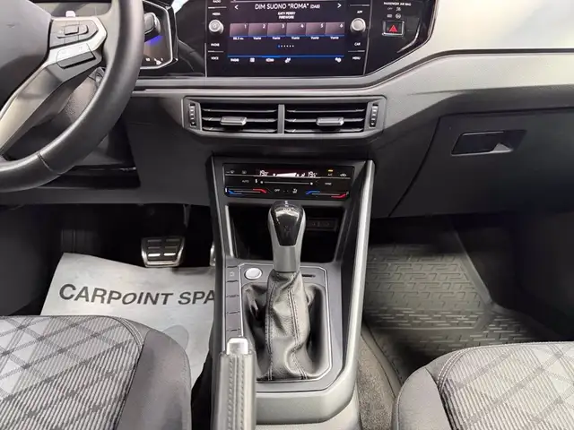Volkswagen Polo view 12