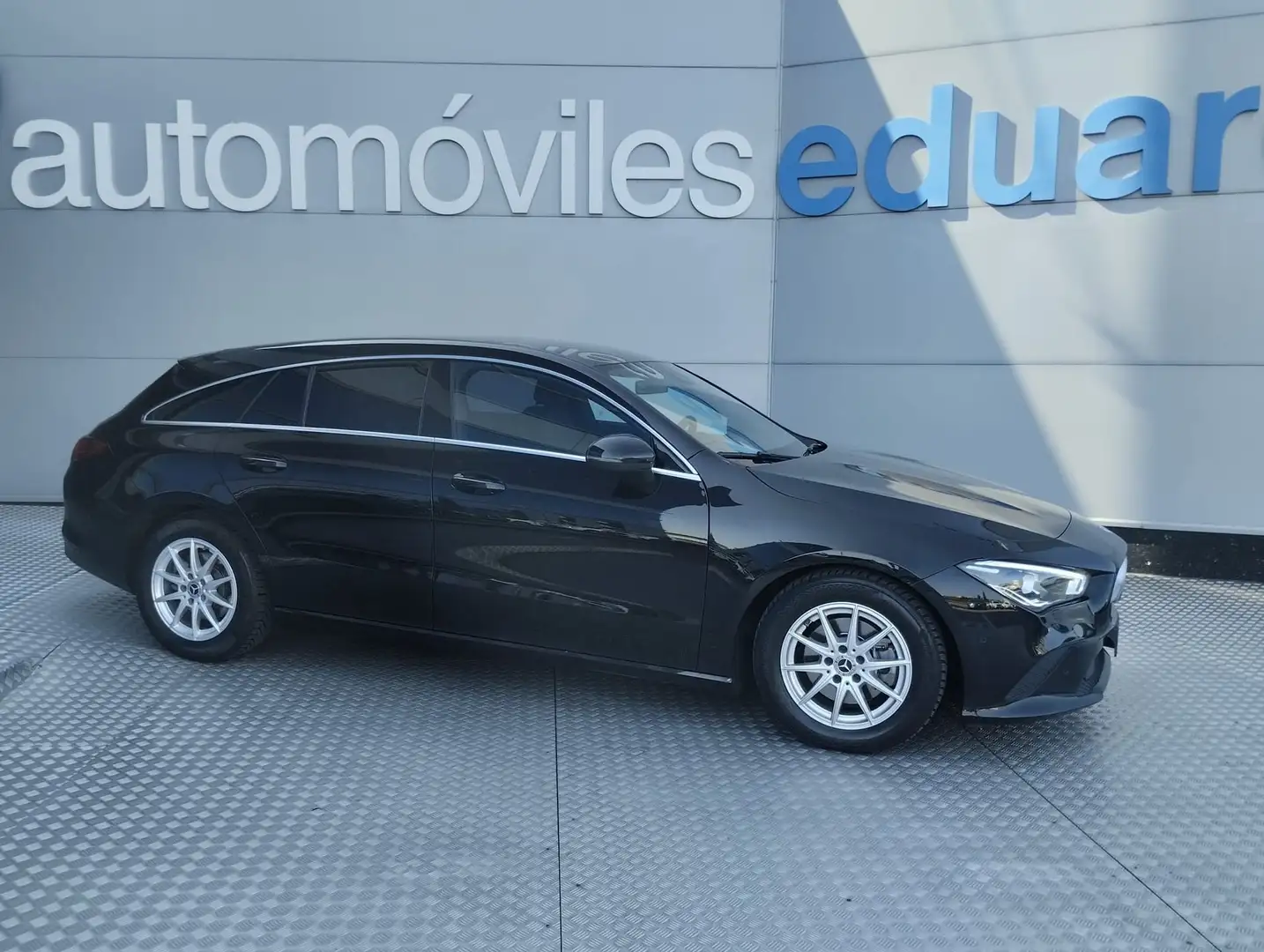 Mercedes-Benz CLA 200 Shooting Brake 200d 8G-DCT Negro - 1