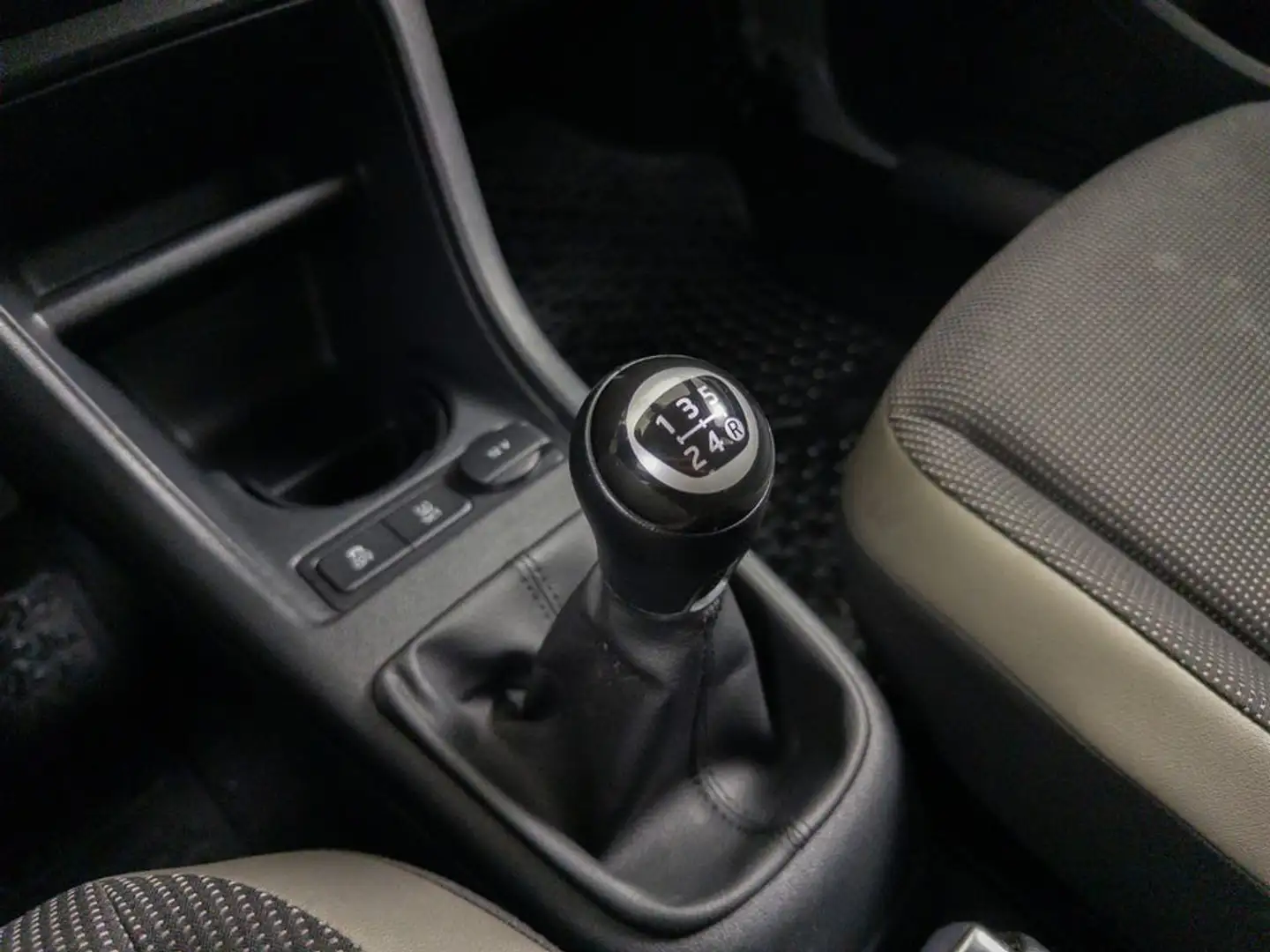 Volkswagen up! Up 1.0 75 High - 2