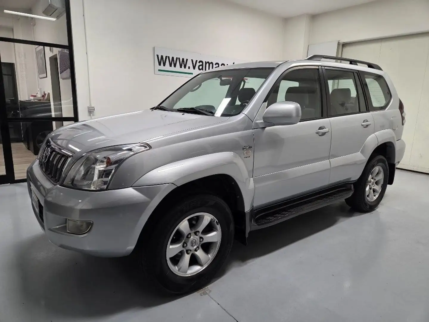 Toyota Land Cruiser 3.0 D-4D 16V cat CAMBIO MANUALE Argento - 1
