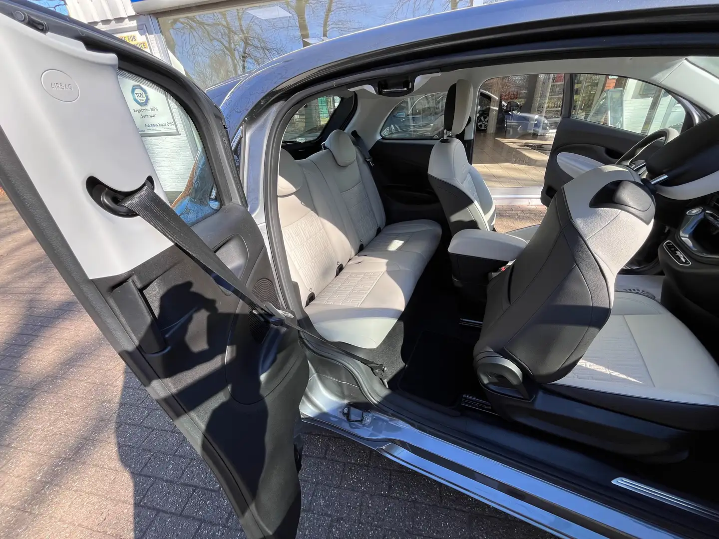 Fiat 500e 42kWh laPrima(Bocelli)Leder, 3-TÜR., Allwetter. Grau - 2