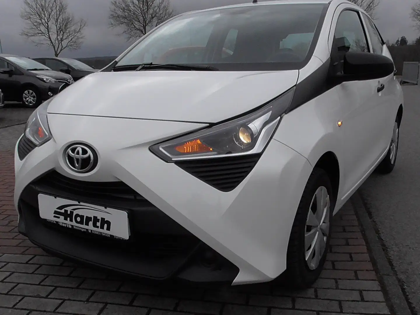 Toyota Aygo 5-türig.Zentralverr.Funk,Freisprecheinrichtung, Blanco - 1