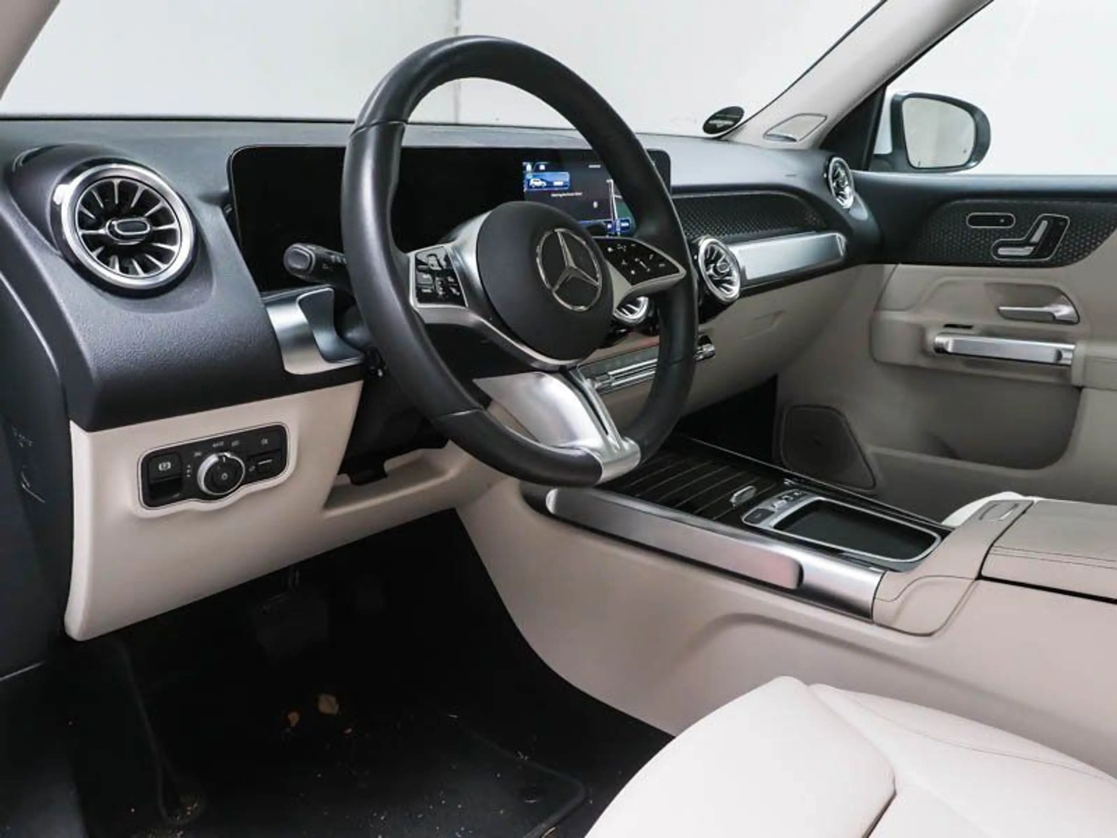 Mercedes-Benz EQB 250 PROG-ADVANC+ PANO MEMORY FAP 19"AMG VZA — photo 5