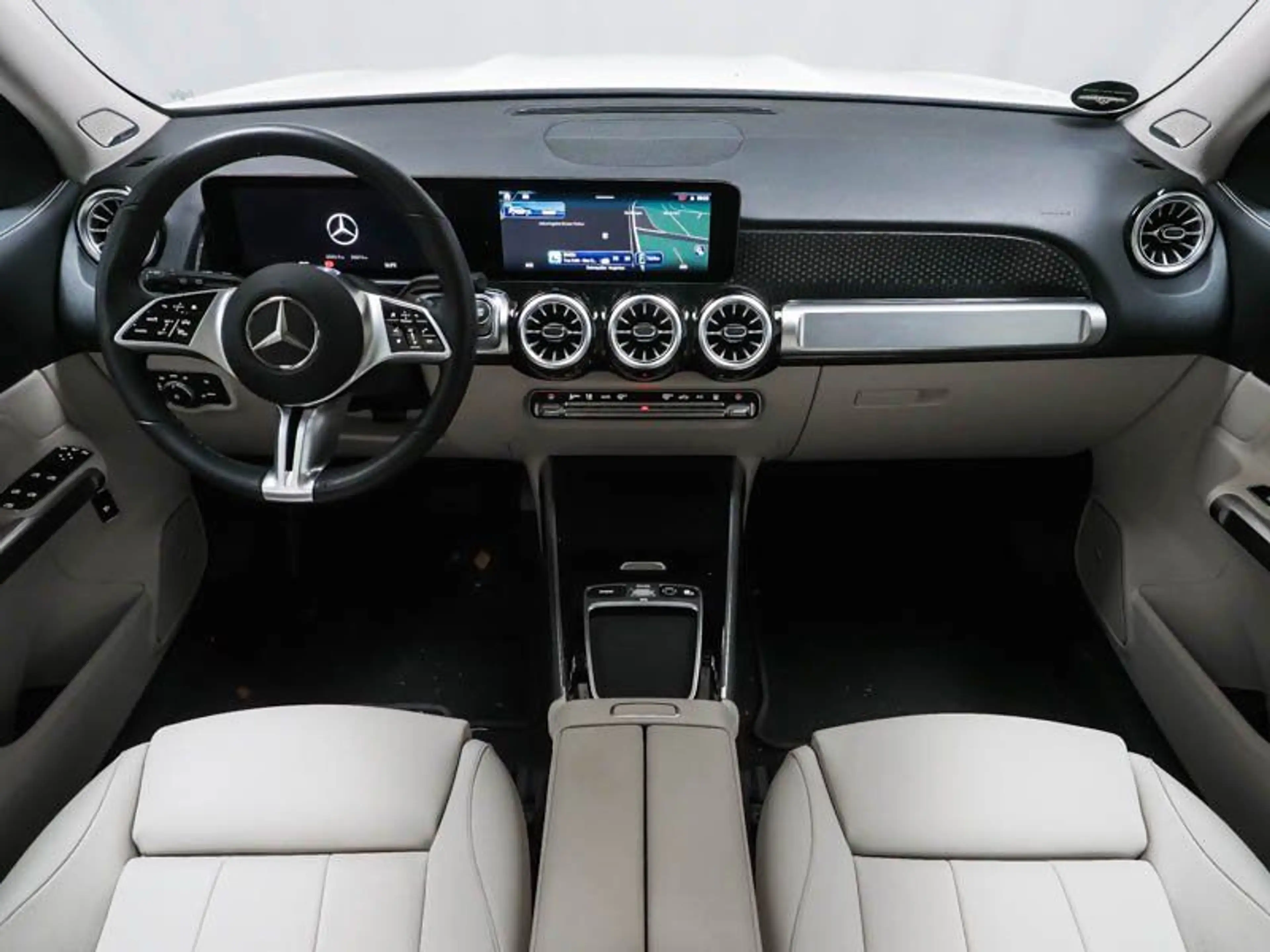 Mercedes-Benz EQB 250 PROG-ADVANC+ PANO MEMORY FAP 19"AMG VZA — photo 8