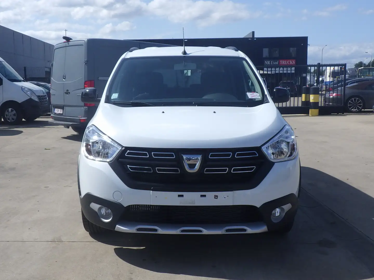 Dacia Lodgy 7 plaatsen (Stock ID 35010) Blanc - 1