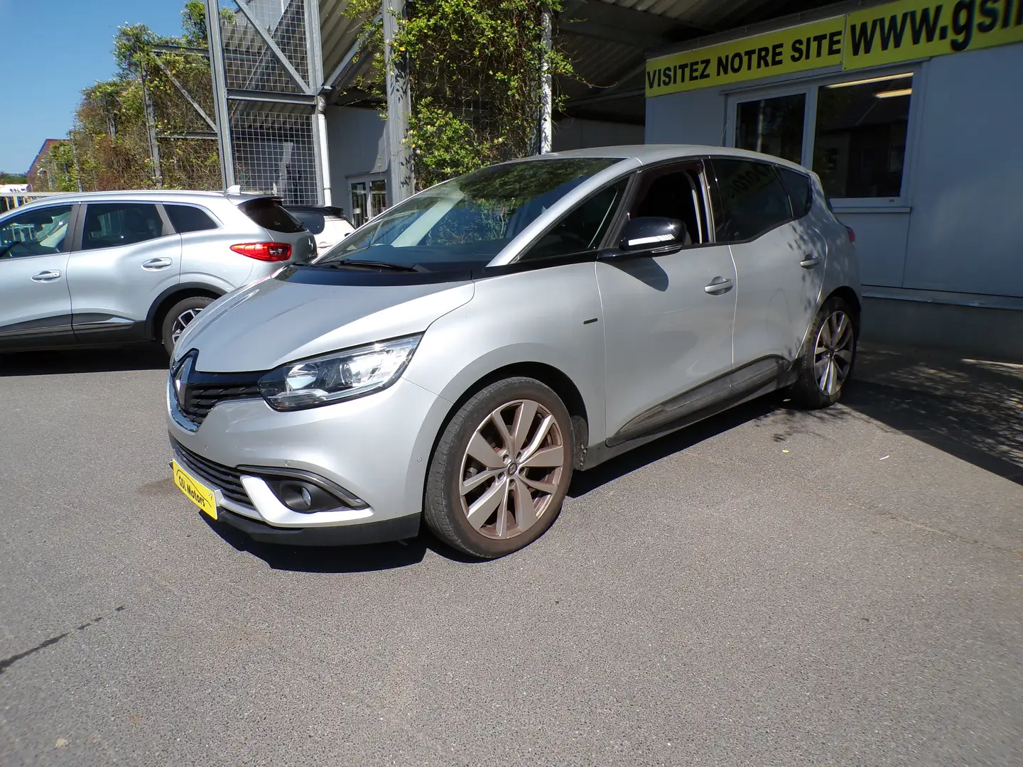 Renault Scenic 1.33TCe 115cv Gris 06/19 55.441km Airco GPS Camera Argent - 1