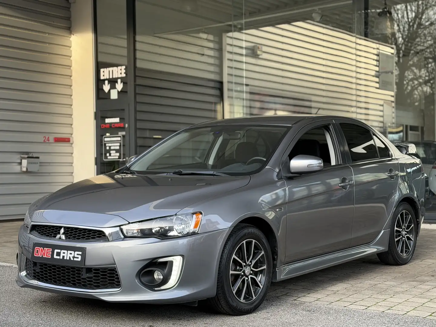Mitsubishi Lancer 1.6i "PACK SPORT"CLIM-PDC-LED-JA16-GARANTIE 12MOIS Gris - 1