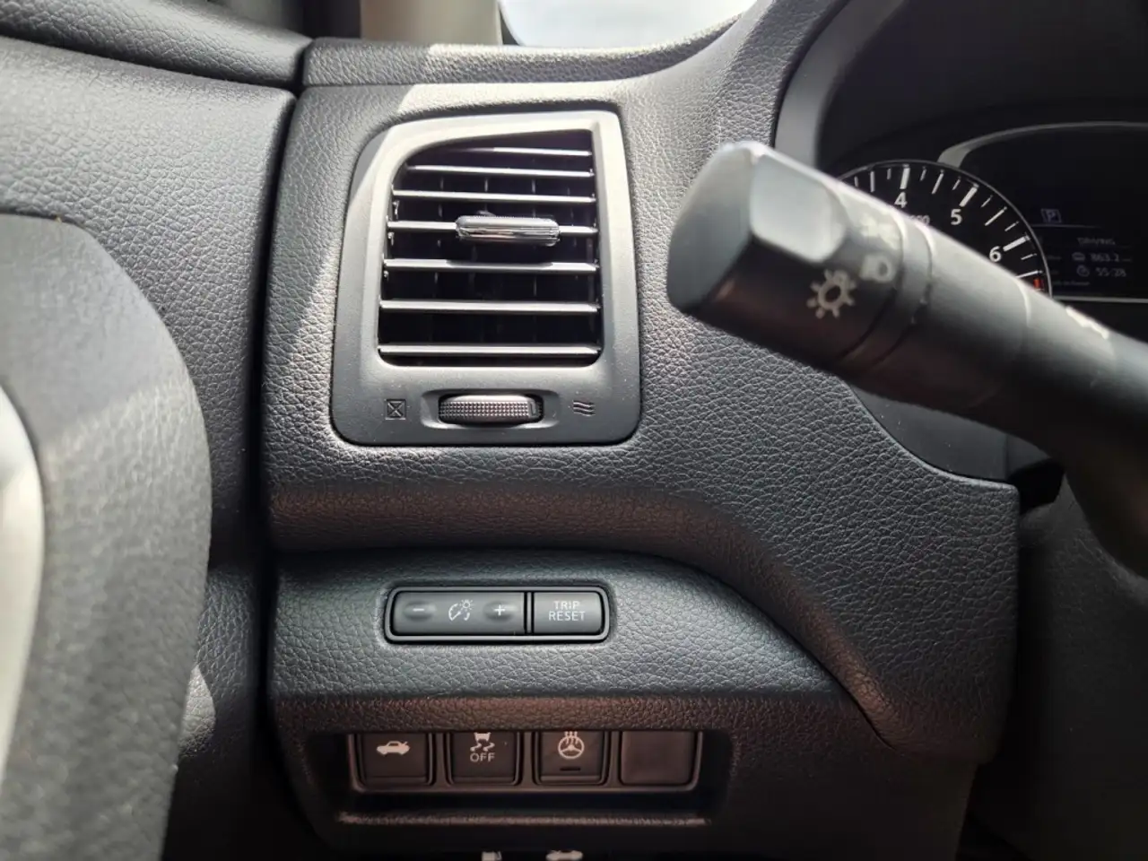 Nissan Altima снимка Nissan Altima