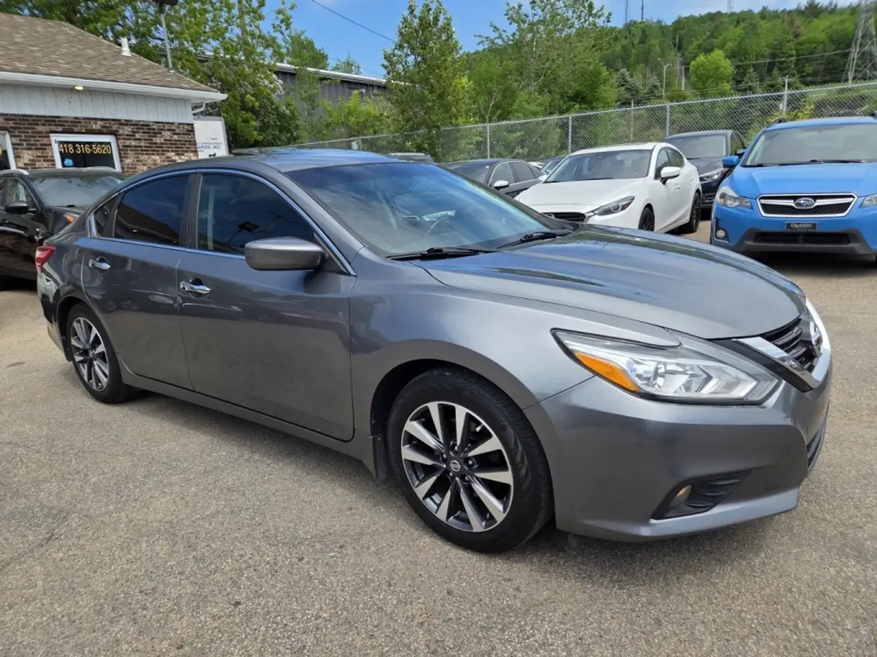 Nissan Altima снимка Nissan Altima