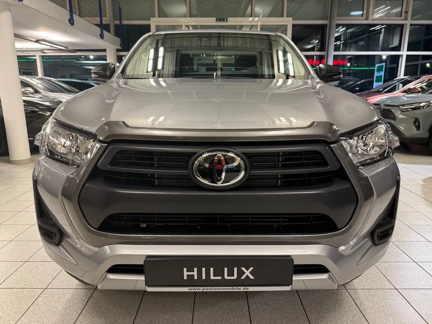 Toyota Hilux HILUX 2.8 DOUBLE CAB - KAMERA-SMART KEY-SITZH. Silber - 1