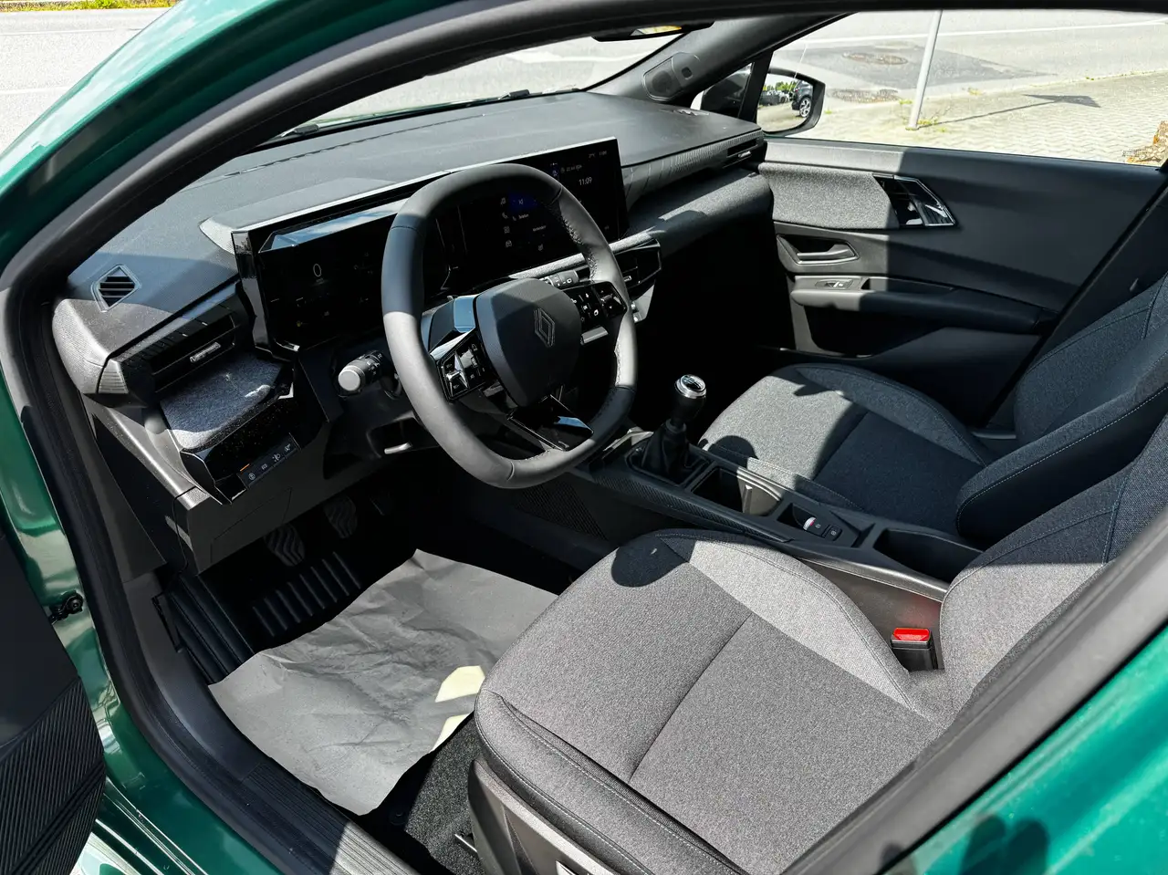 Renault Clio 2026 — фото 13