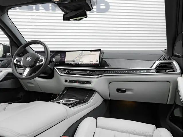 BMW X5 view 5