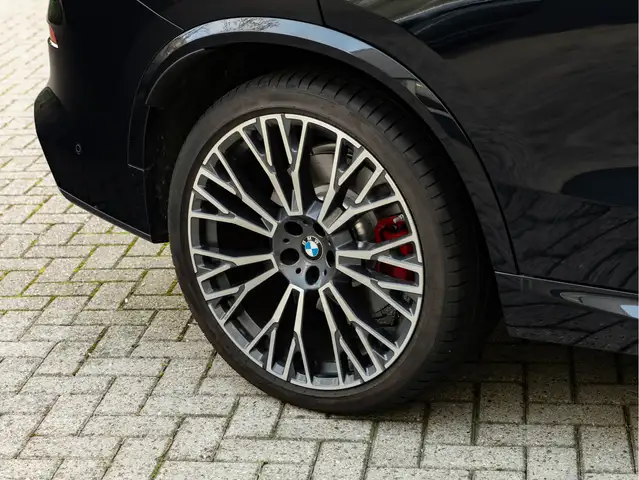 BMW X5 view 15