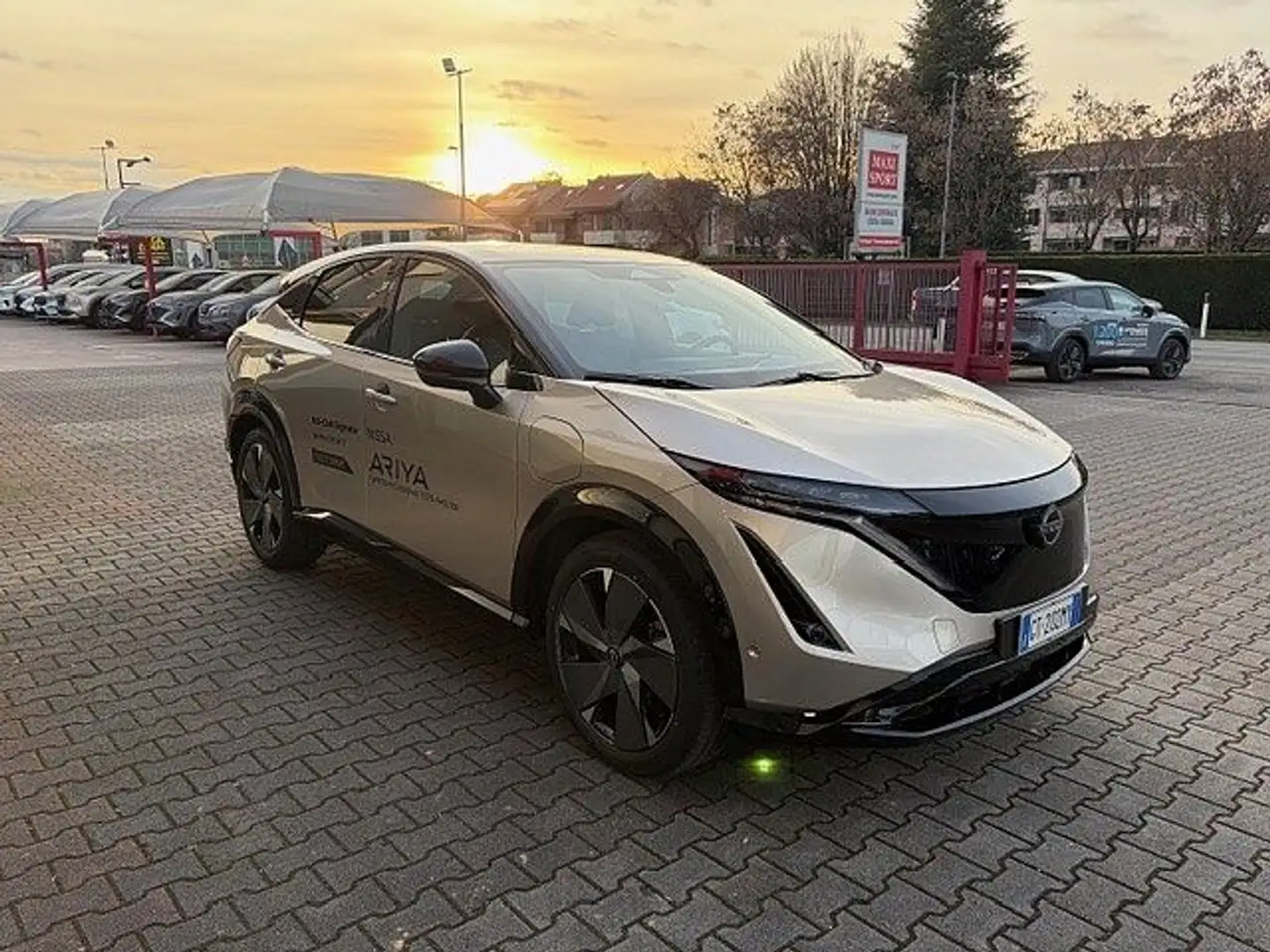 Nissan Ariya 87 kWh 4WD Evolve Gris - 2