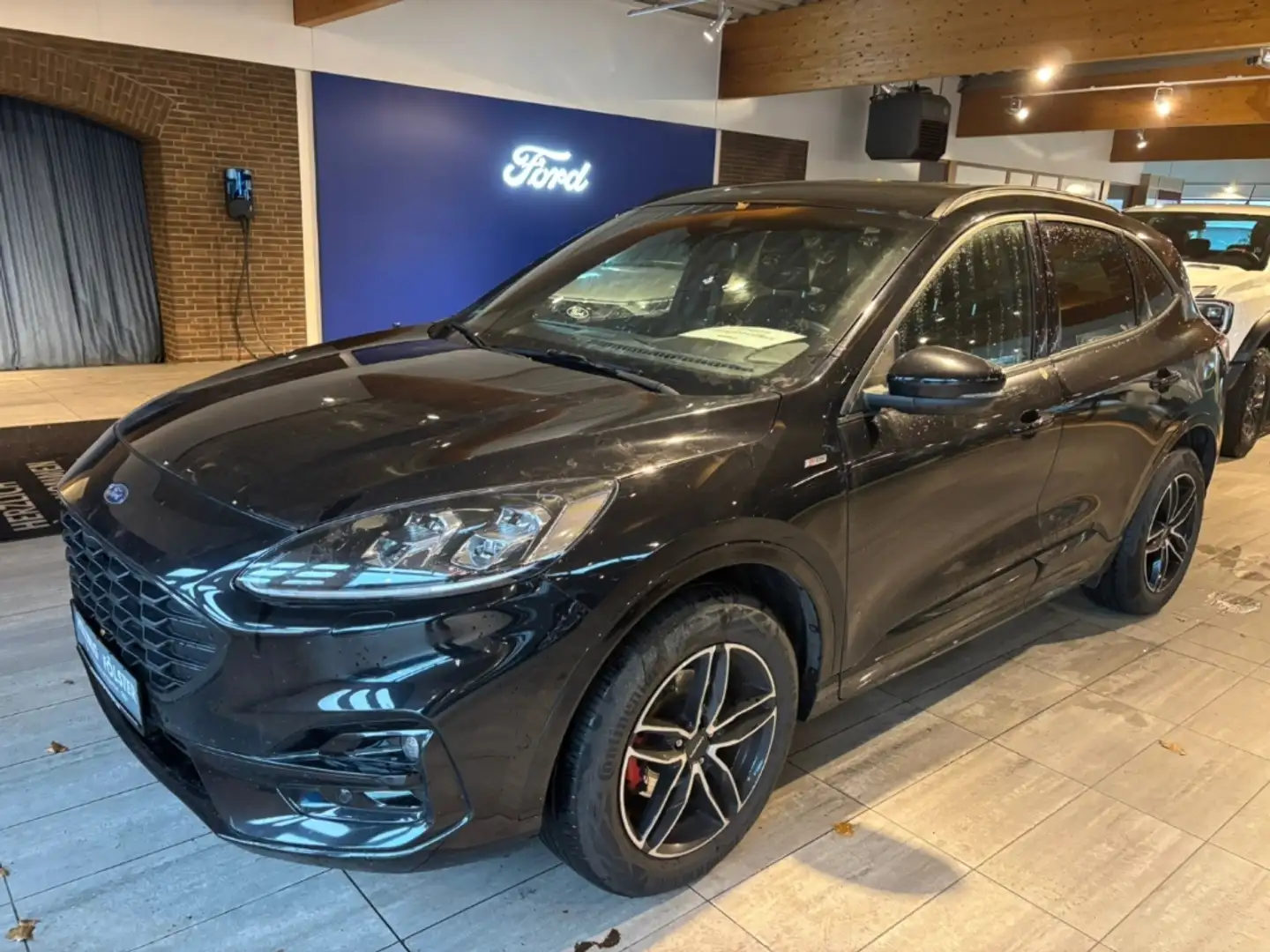 Ford Kuga ST-Line X AWD / RFK / WINTERPAKET / NAVI / PDC Schwarz - 2