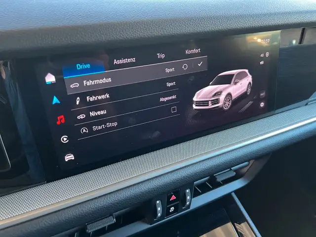Porsche Cayenne view 12