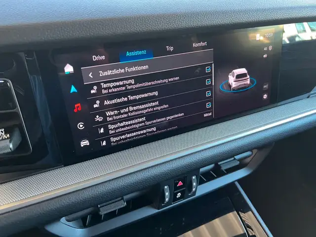 Porsche Cayenne view 14