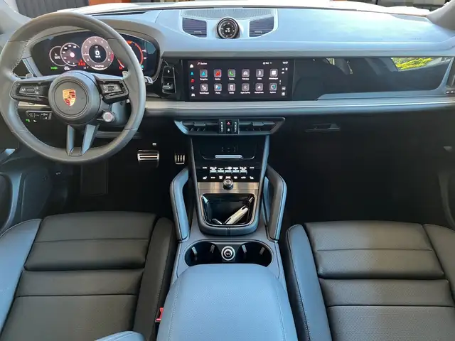 Porsche Cayenne view 7