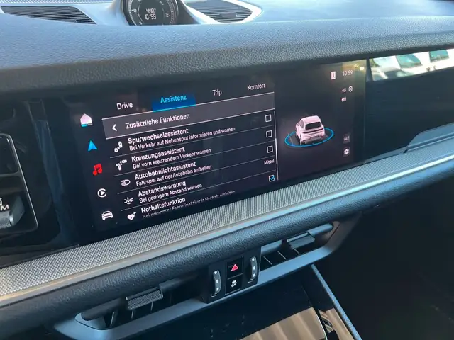 Porsche Cayenne view 15